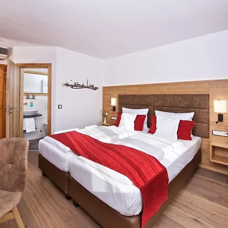 Отель Park Laim 4*