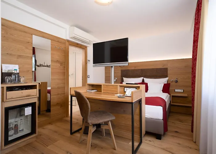 Park Laim Hotel 4*